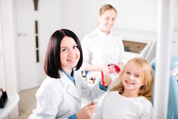 The Long Term Benefits Of Seeing A Family Dentist